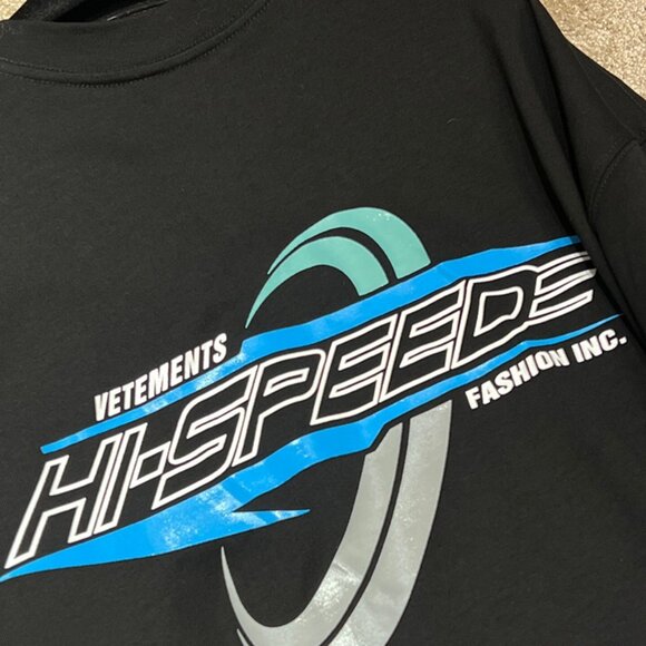 Vetements Black Short-Sleeved T-Shirt - Picture 3 of 5